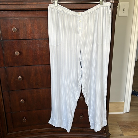 NWT Soma 100% Rayon Challis Blue and White Stripe Pajama Set - Picture 12 of 16